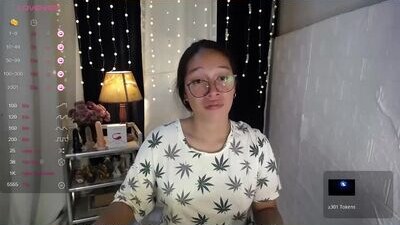 hot_lunax public webcam profile photo 7