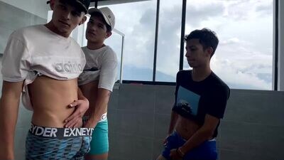 hot_trip public webcam profile photo 4
