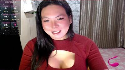 hotasian_mama public webcam profile photo 5