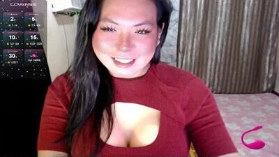 hotasian_mama public webcam profile photo 10