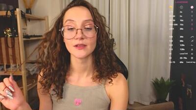 hotlaracroft public webcam profile photo 4
