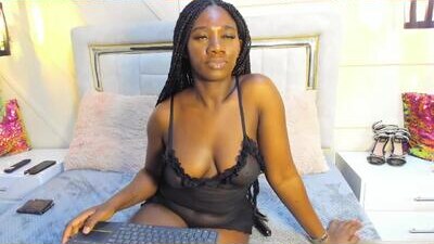 huddah_cam public webcam profile photo 9