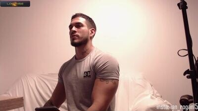 ian_rogan1 public webcam profile photo 3