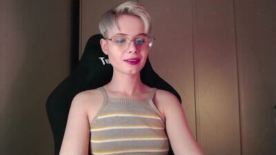 imnotmia public webcam profile photo 7