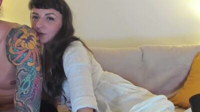 inakush public webcam profile photo 3