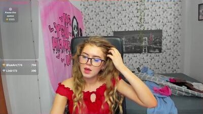 iness_lex public webcam profile photo 6