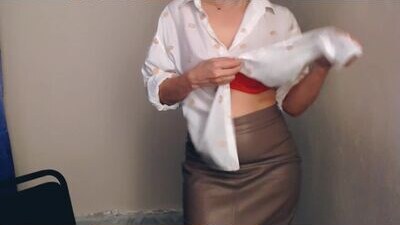 interesting_riddle public webcam profile photo 5