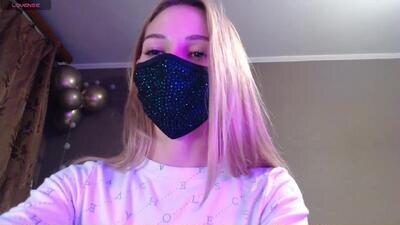 iris_lave public webcam profile photo 3