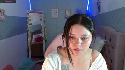 iris_tay public webcam profile photo 3