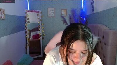 iris_tay public webcam profile photo 5