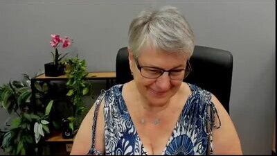 iris_xdesire public webcam profile photo 8