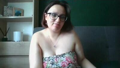 irresistibleparis public webcam profile photo 9