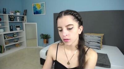 isa_gamboa public webcam profile photo 2