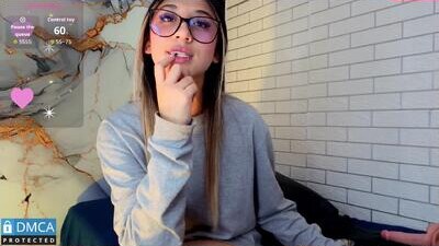 isa_sweet1_ public webcam profile photo 6