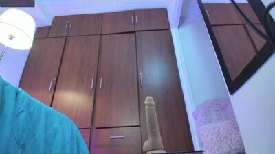 isabel_g public webcam profile photo 8