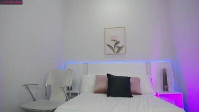 isabel_henao public webcam profile photo 4