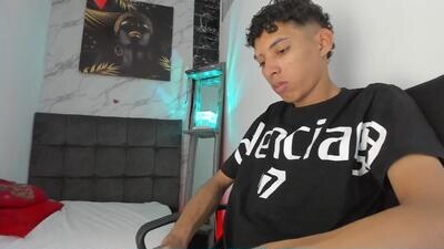 isabela_lux public webcam profile photo 3