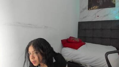 isabela_lux public webcam profile photo 4
