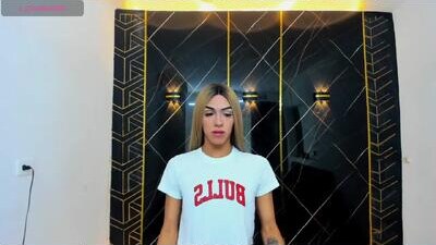 isabela_stanford public webcam profile photo 5