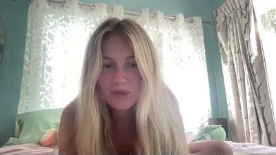 isabellesings public webcam profile photo 4