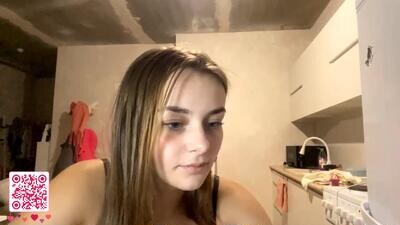 isauratorkelson public webcam profile photo 2