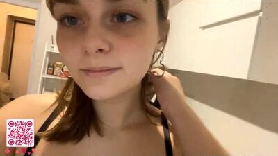 isauratorkelson public webcam profile photo 5