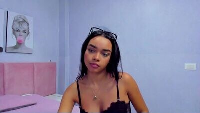 isis_loraine_ public webcam profile photo 3