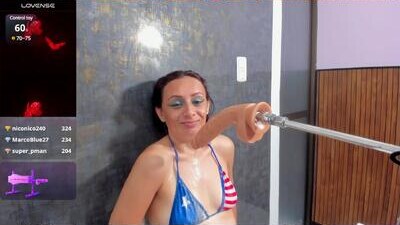 issys_milf public webcam profile photo 10