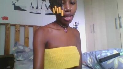 its_miimi public webcam profile photo 3