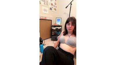 itschloelaurent public webcam profile photo 6