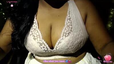 itsmiradesire public webcam profile photo 5