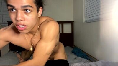itstarzan public webcam profile photo 4