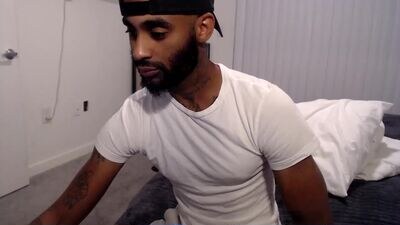 itstheweekn public webcam profile photo 3