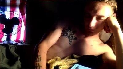 itzd123 public webcam profile photo 6