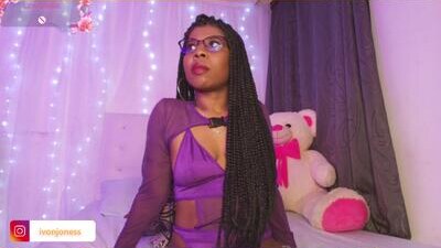 ivonjoness public webcam profile photo 7