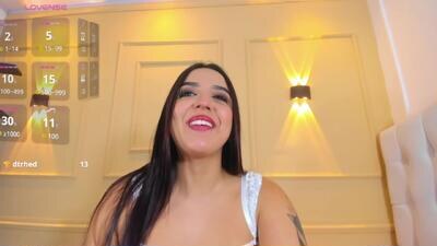 ivonnereyes public webcam profile photo 2