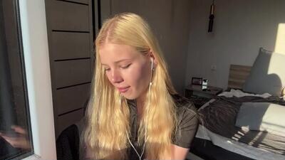 janellafath public webcam profile photo 2