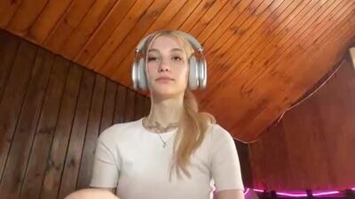 janicesivertsen public webcam profile photo 3