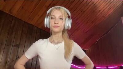 janicesivertsen public webcam profile photo 5