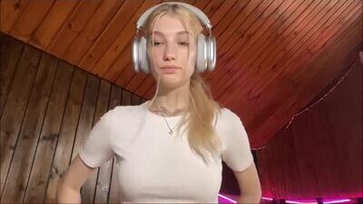janicesivertsen public webcam profile photo 8