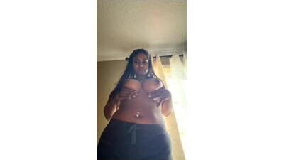 javinarose public webcam profile photo 6