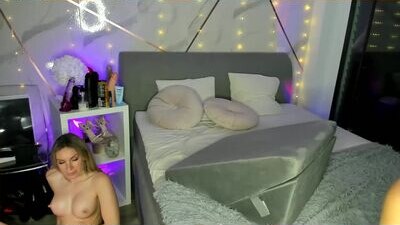 jayjaypink_ public webcam profile photo 6