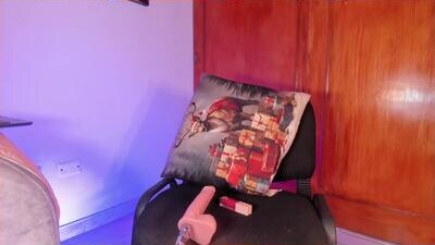 jenn_w10 public webcam profile photo 6