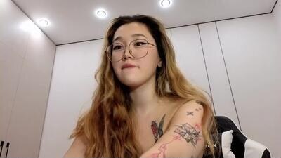 jennatyan public webcam profile photo 3