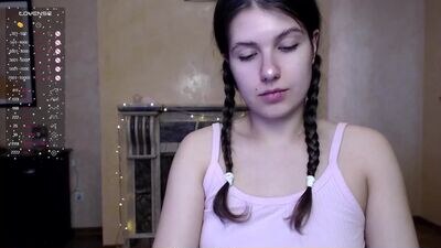 jenniiferr public webcam profile photo 2