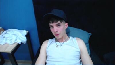 jheampiero public webcam profile photo 2