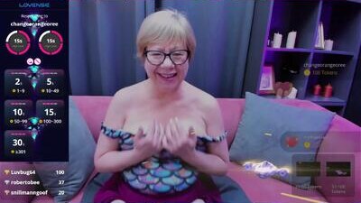 jill_mild public webcam profile photo 10