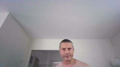 joel_g public webcam profile photo 10