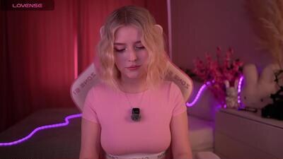 joicequeen public webcam profile photo 4
