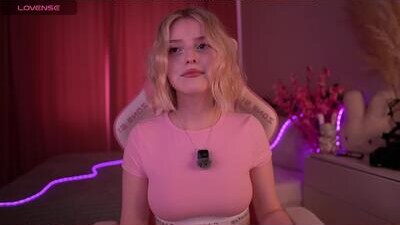 joicequeen public webcam profile photo 6